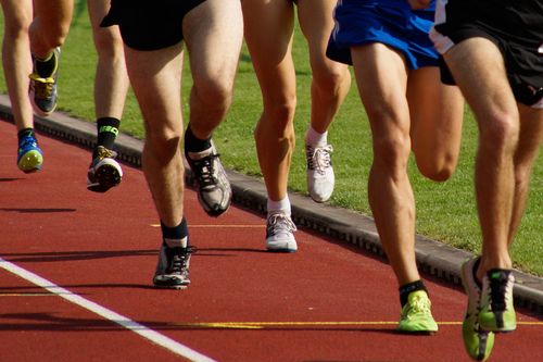Sportfeste laden Läufer zu schnellen Zeiten ein