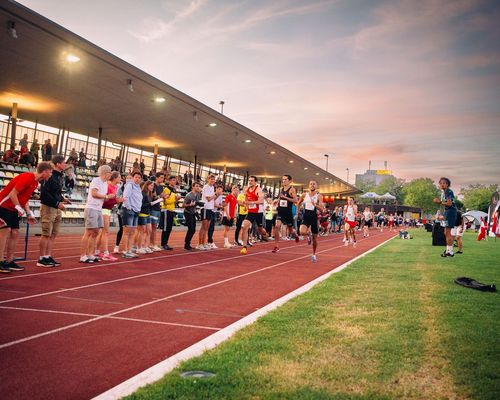 Hindernismeister bei Karlsruher Laufnacht gesucht